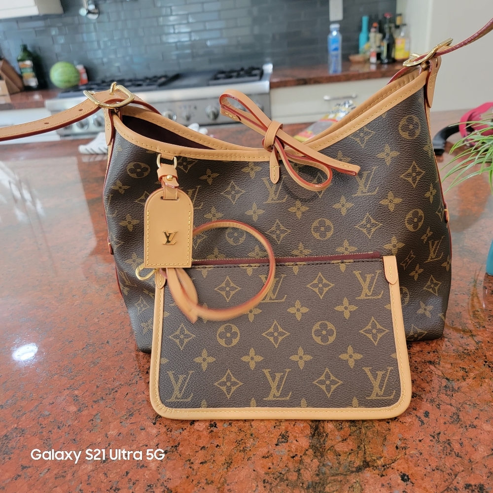 COPY - LV cross body AV bag